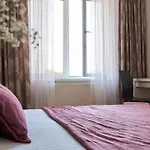 Lux * מוקצ'בה